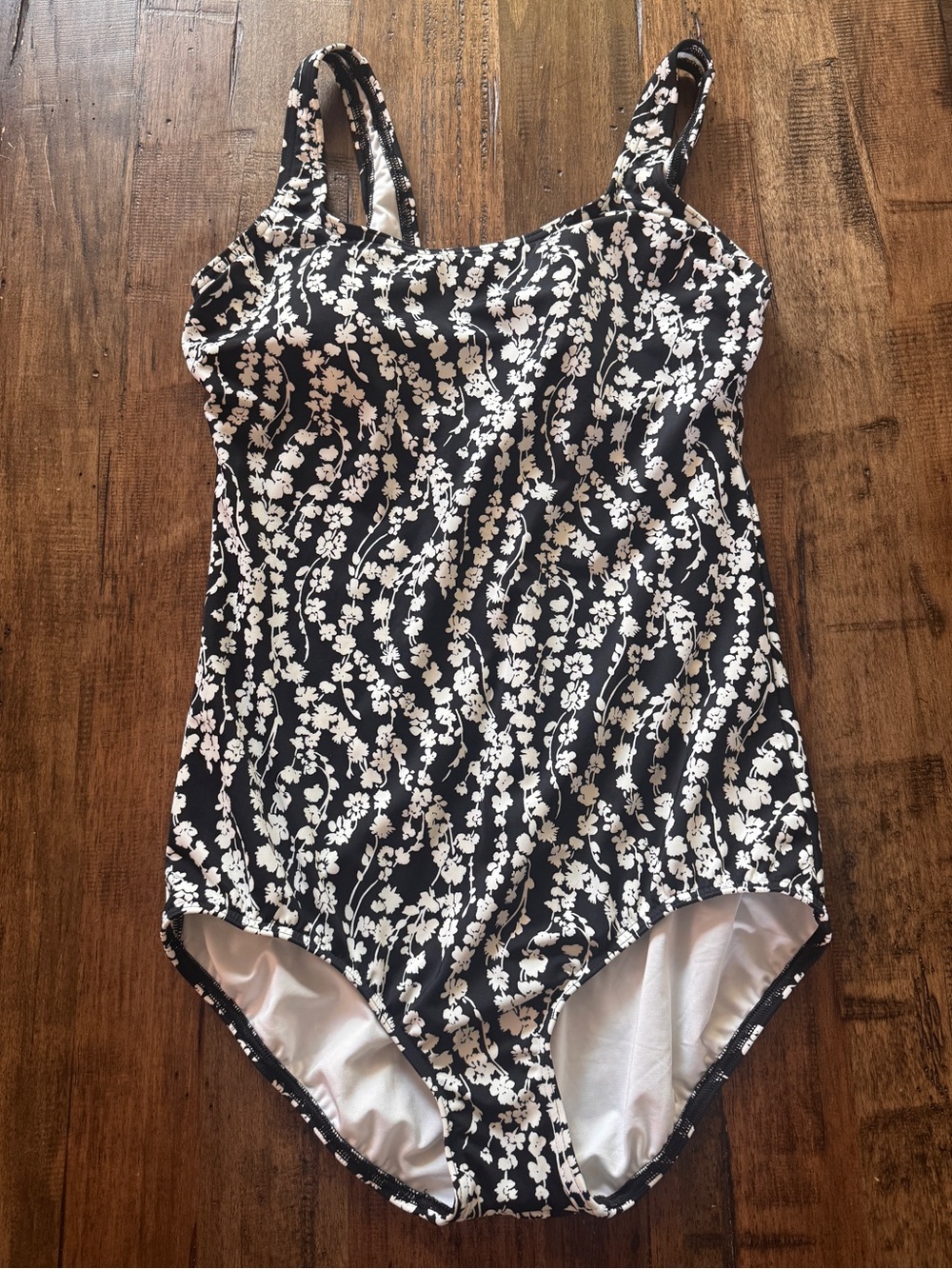 Lands End One Piece Swimsuit 12L Black White Floral Underwire Tummy Control - Picture 2 of 12